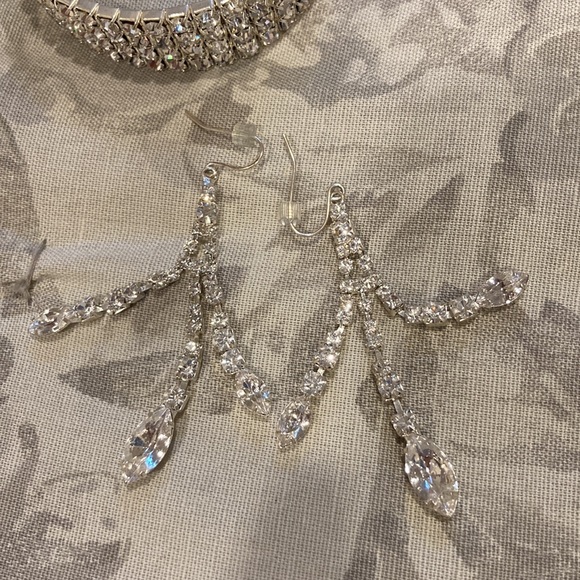 Cubic Zirconia Earrings and bracelet - Picture 5 of 6